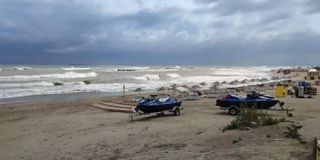 Kaymakamlıktan açıklama! Bazı plajlarda denize girmek yasaklandı