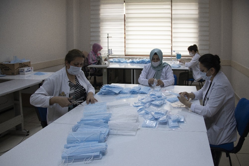 KAYMEK ürettiği 750 bin maskeyi ücretsiz dağıttı 
