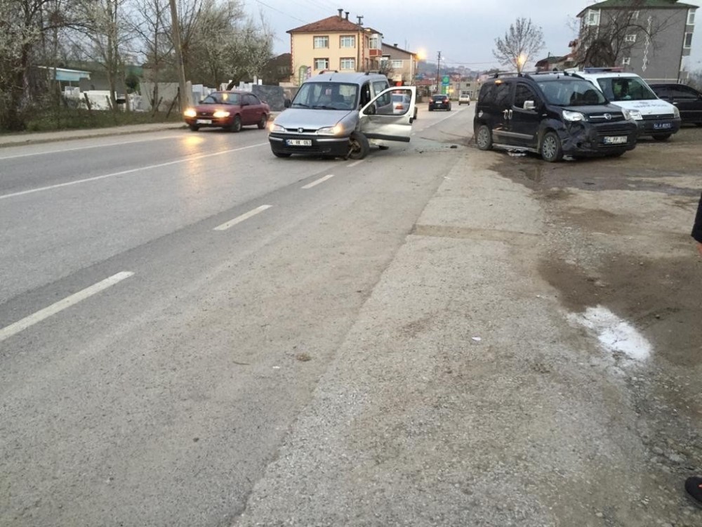 Kaynarca’da iki araç çarpıştı: 1 yaralı 