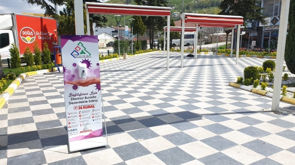 Kaynaşlı’da ilçe geneline dezenfektan yerleştirildi 