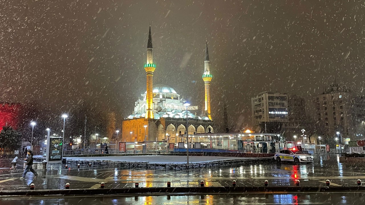 Kayseri beyaza büründü!