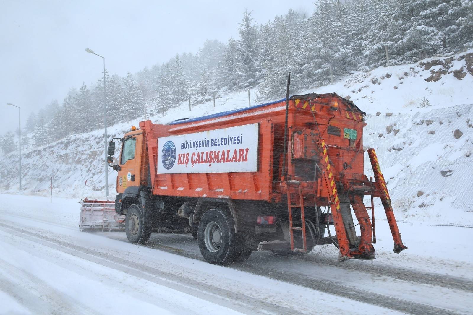 Kayseri Büyükşehir Belediyesi kış hazırlıklarına başladı