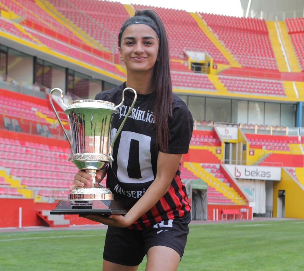 Kayseri Gençlerbirliği’nde iki ayrılık 