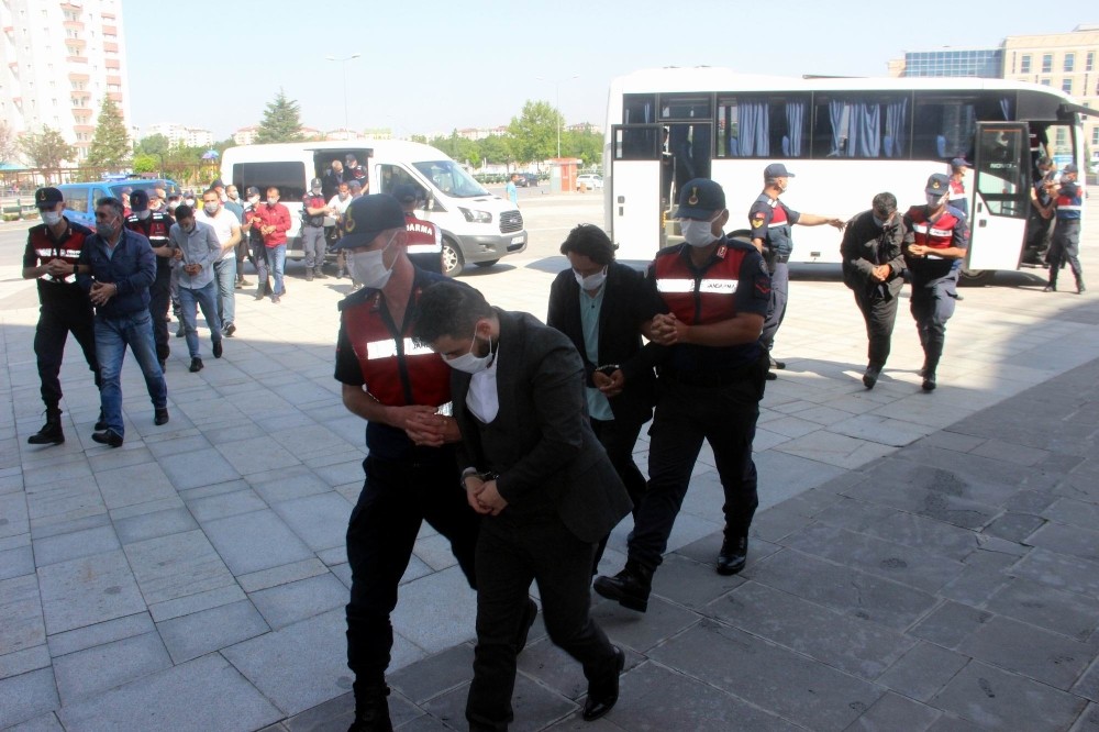Kayseri merkezli 14 ilde insan kaçakçılarına operasyon: 25 gözaltı 