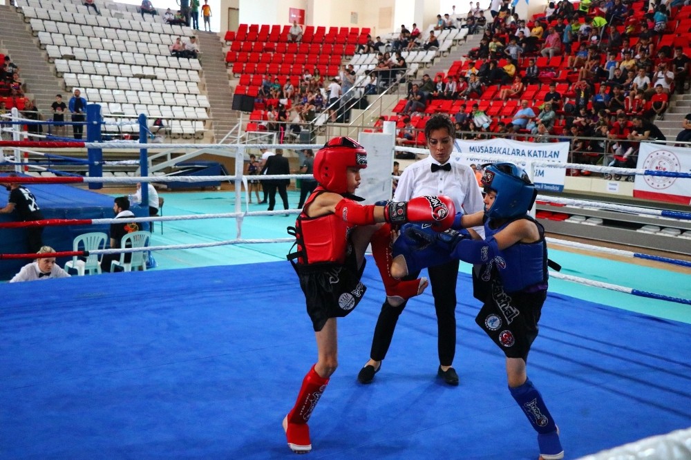Kayseri Muaythai çocuk takımı Erzincan’da madalyalara ambargo koydu 
