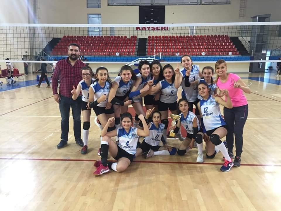 Kayseri OSB Atletikspor, Midi Kızlar Kayseri şampiyonu oldu 