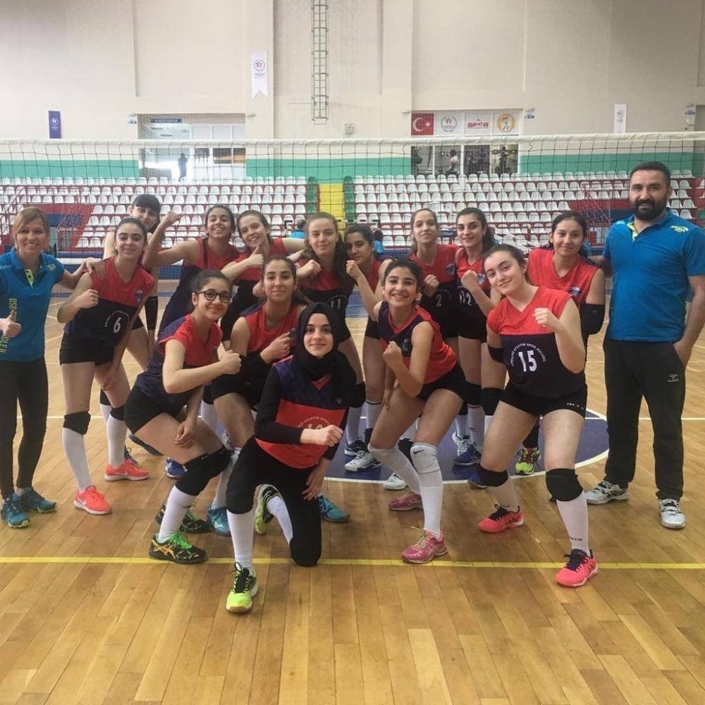 Kayseri OSB Atletikspor, set vermeden Türkiye yarı finallerine yükseldi 