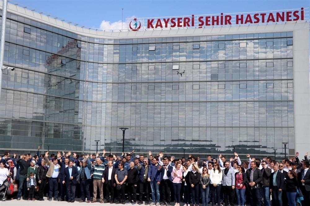 Kayseri Şehir Hastanesi’ne 1 günde 21 bin hasta girişi oldu 