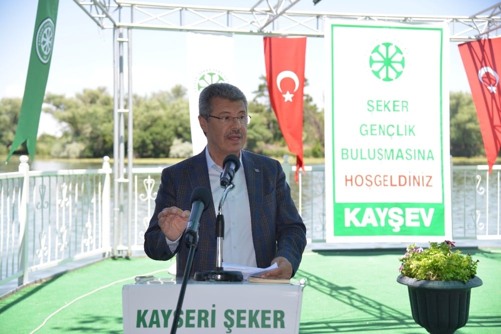 Kayseri Şeker, ’KAYSEV’ Vakfından 1243 üniversite öğrencisine burs 