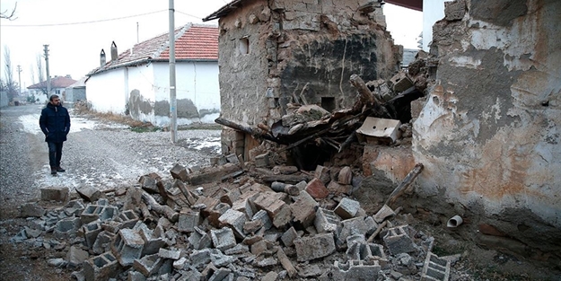 Kayseri Valiliği duyurdu: 975 ağır hasarlı yapı tespit edildi