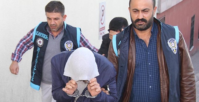 Kayseri'de 10 günde 12 evi soydular