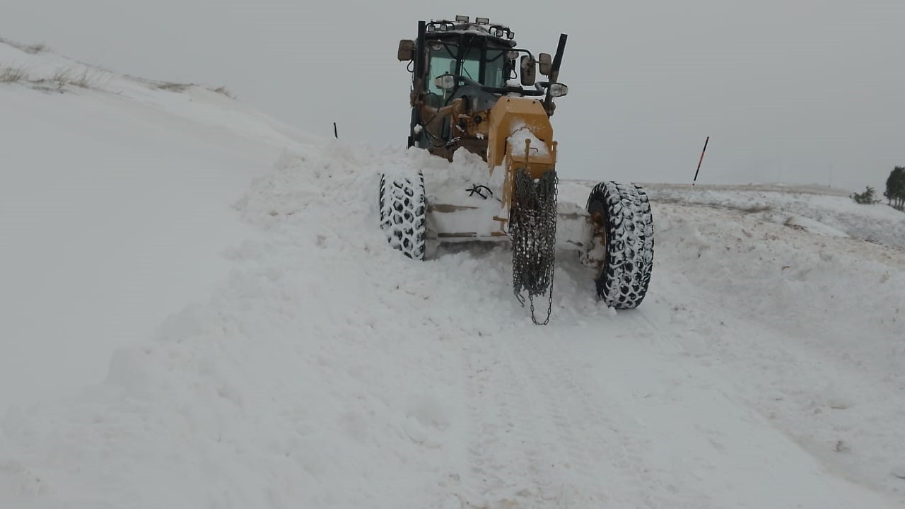 Kayseri’de 260 mahalle yolu ulaşıma açıldı