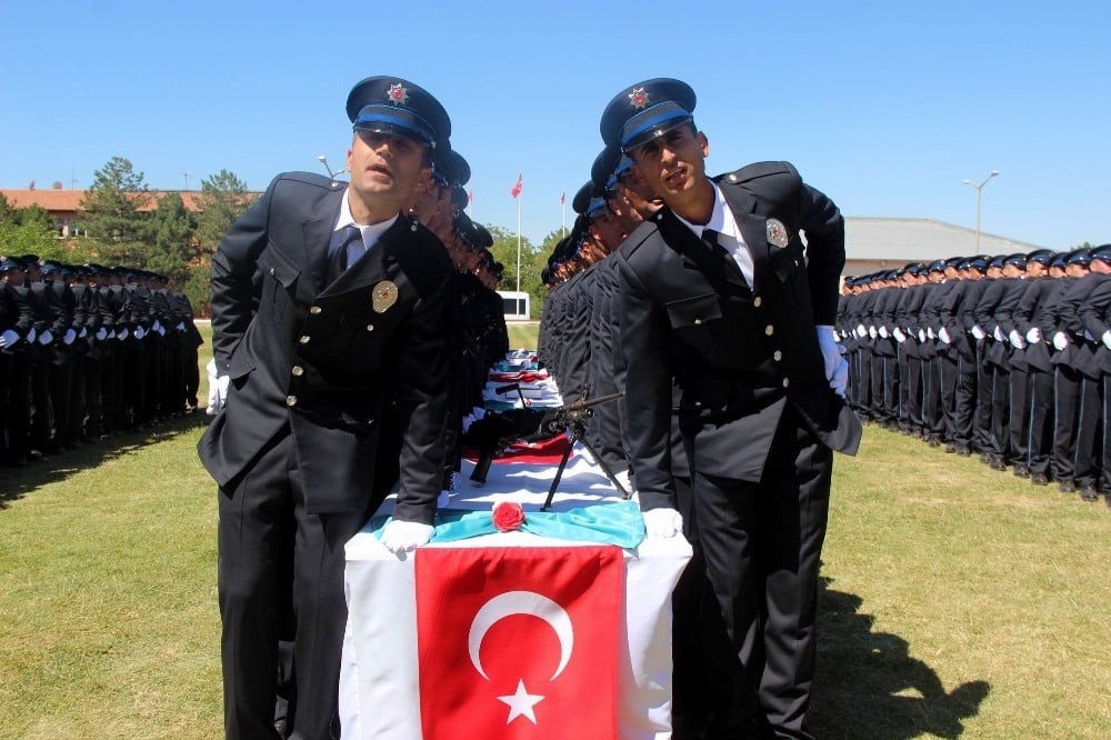Kayseri’de 557 polis adayı yemin etti 