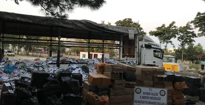 Kayseri'de 65 bin paket kaçak sigara ele geçirildi