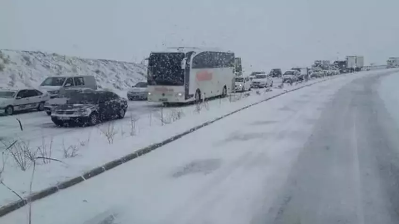 Kayseri’de 800 kişi mahsur kaldı! Valilik harekete geçti