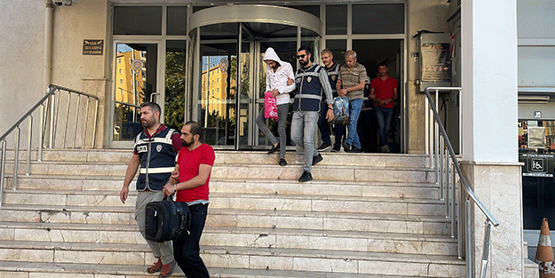 Kayseri'de 8'i firari hükümlü 22 kişi yakalandı