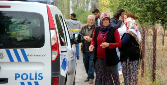 Kayseri'de boşanma aşamasındaki karısını silahla yaraladı