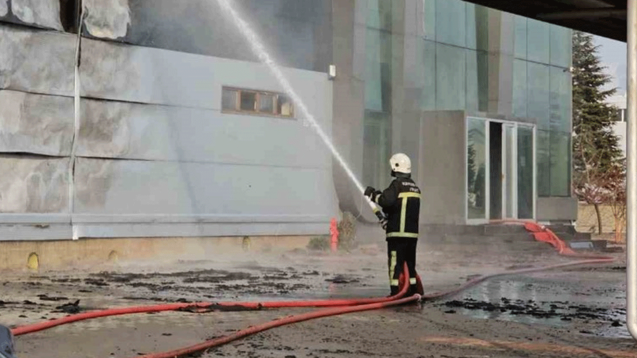 Kayseri'de fabrika yangını: Hayatını kaybedenler var!