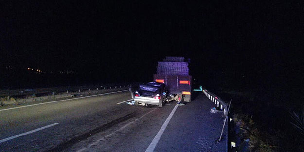 Kayseri'de feci kaza! 2 ölü, 1 yaralı