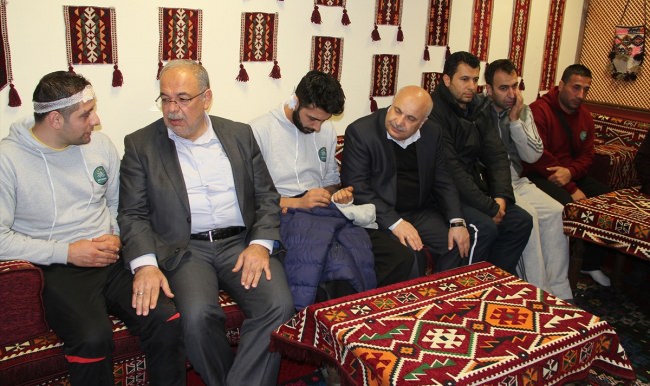 Kayseri'de hentbol takımını taşıyan midibüsün devrilmesi