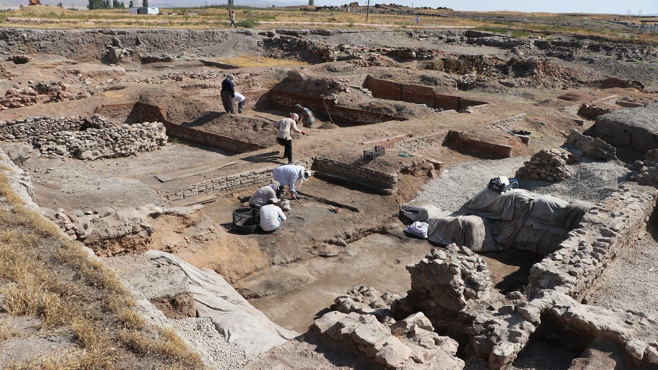 Kayseri'de heyecanlandıran keşif! 4 bin 200 yıl önce yangında yok oldu