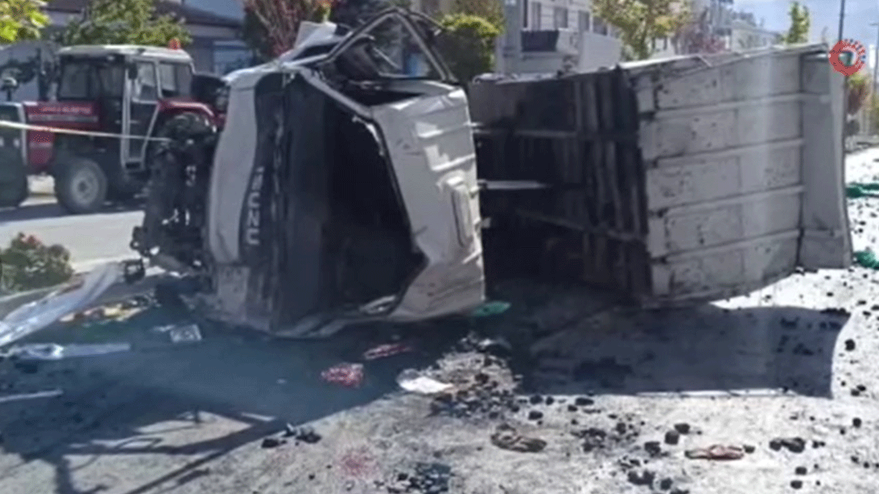 Kayseri'de korkunç olay: Freni patlayan kamyonet önüne geleni biçti!