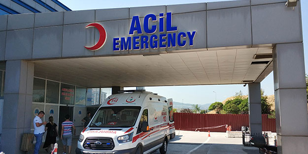 Kayseri'de otomobilin çarptığı yayalardan biri yaşamını yitirdi