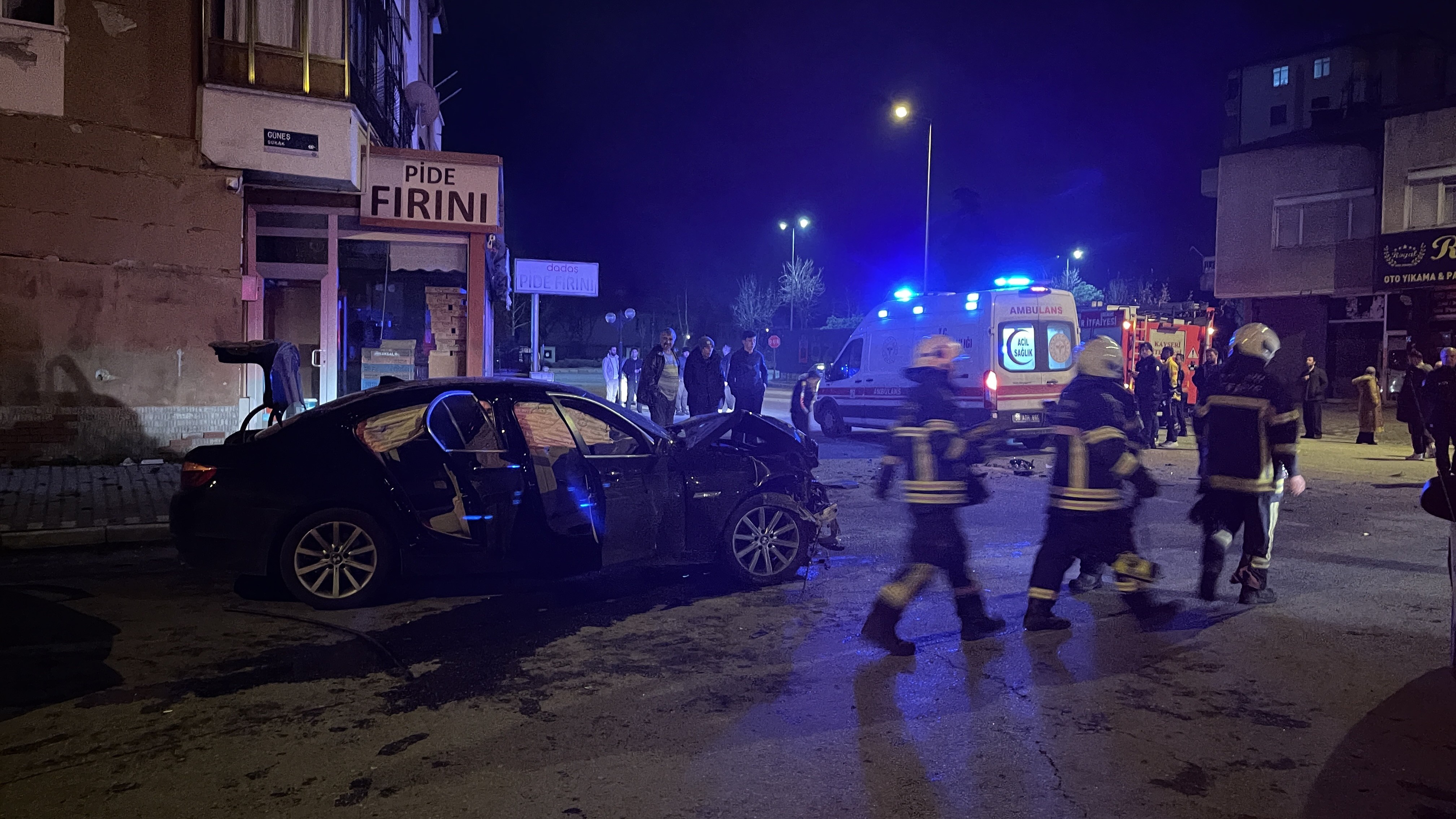 Kayseri'de otomobiller çarpıştı! 1'i ağır 5 kişi yaralandı