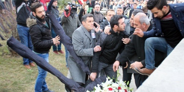 Şehit cenazesinde CHP'ye şok!