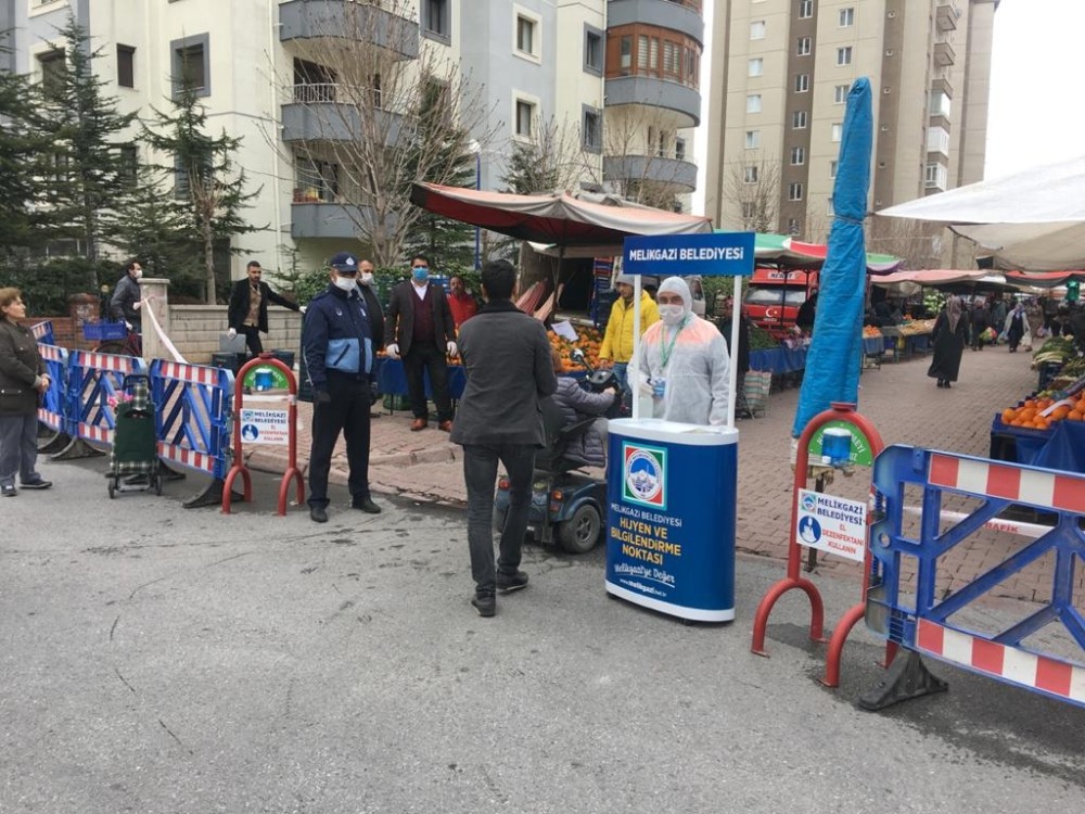 Kayseri’de semt pazarlarında korona virüs önlemleri alındı 