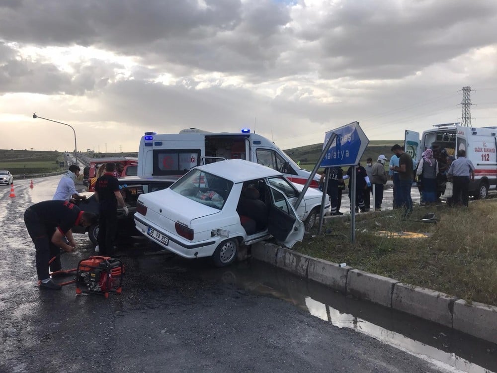 Kayseri’de trafik kazası: 8 yaralı 