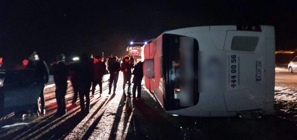 Kayseri’deki otobüs kazasında 14 kişi yaralandı 