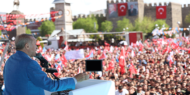 Kayseri'deki tarihi kalabalık havadan görüntülendi! Erdoğan böyle teşekkür etti