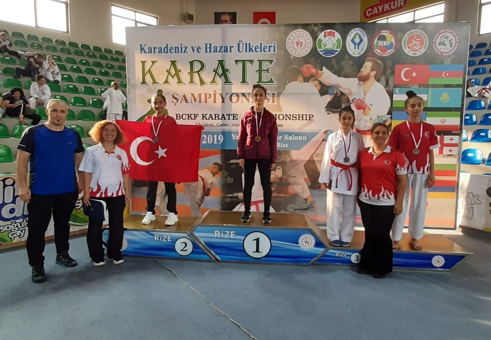 Kayserili Karateci Zişan Gürsoy, gümüş madalya ile döndü 