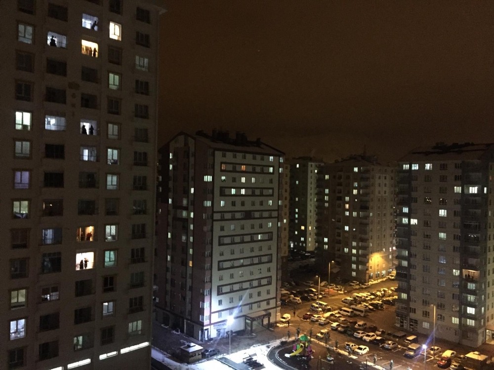 Kayserili vatandaşlardan sağlık çalışanlarına destek alkışları 