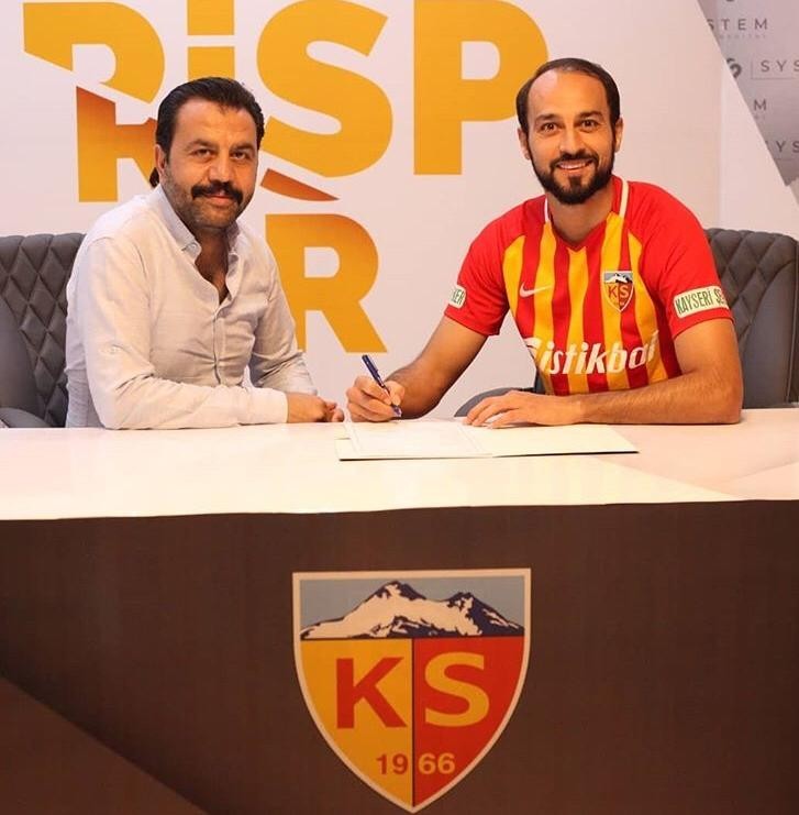 Kayserispar Şamil Çinaz ile sözleşme yeniledi 