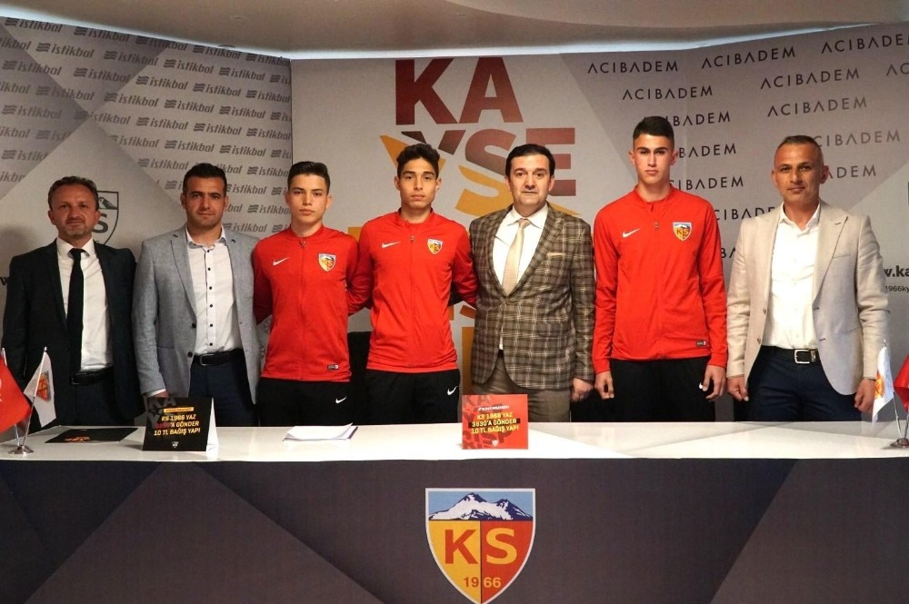 Kayserispor 3 futbolcu ile sözleşme yaptı 