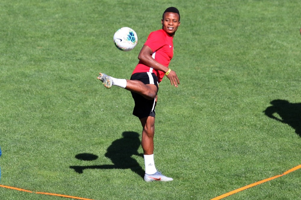 Kayserispor, Anthony ile sözleşme imzaladı 