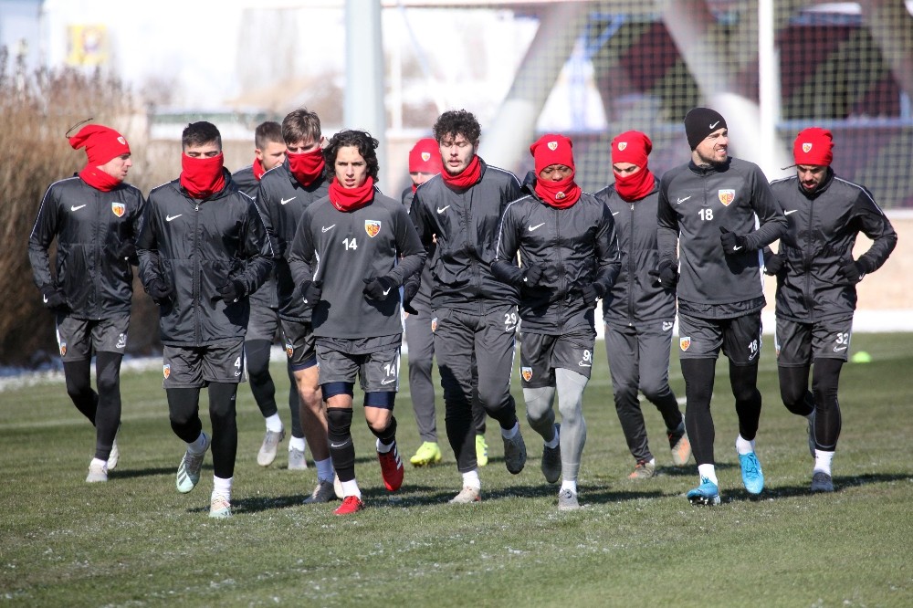 Kayserispor, Denizlispor maçının hazırlıklarına başladı 