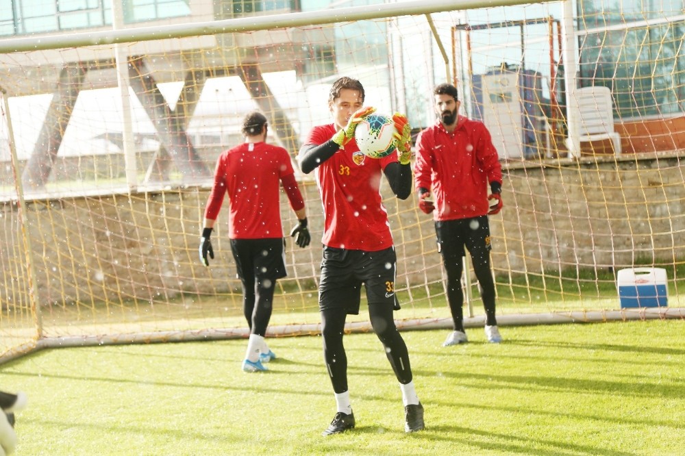 Kayserispor kaptanı Silviu Lung: 