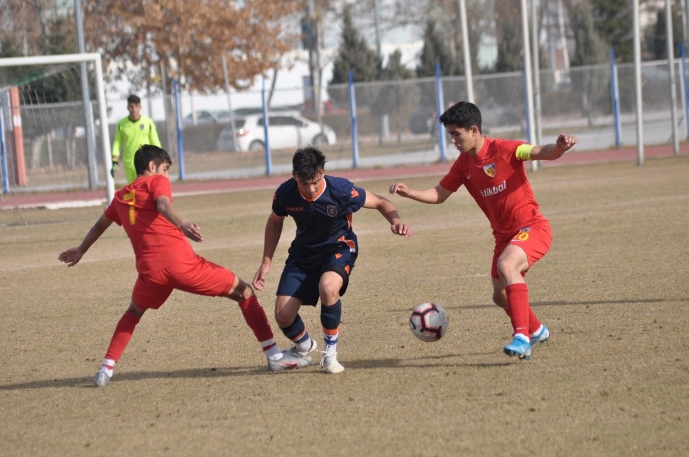 Kayserispor U17 takımı 38 puana ulaştı 