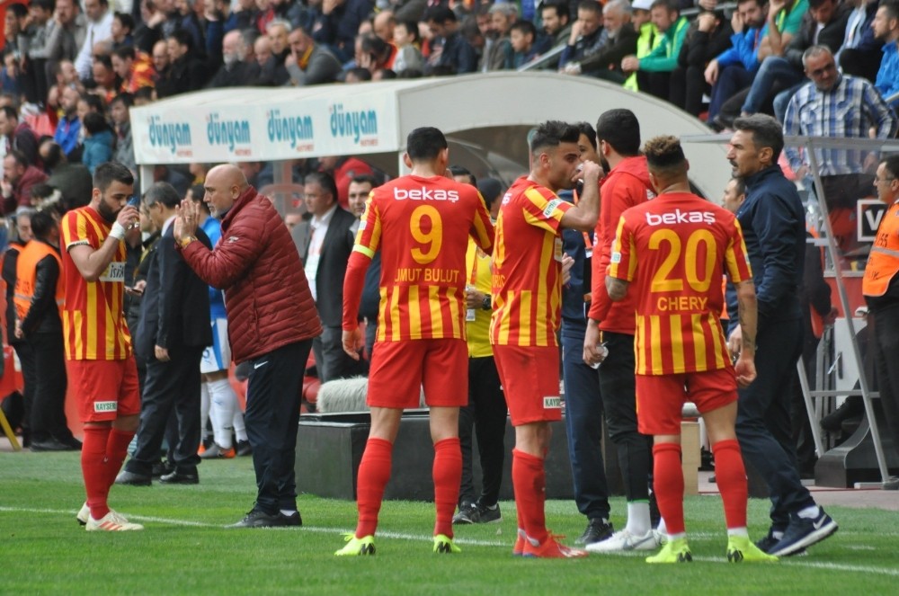 Kayserispor’da 12 futbolcunun sözleşmesi bitiyor 