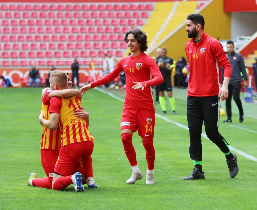 Kayserispor’da 2 cezalı var 
