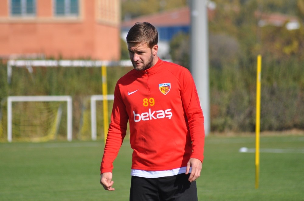 Kayserispor’da Atila Turan sevinci 