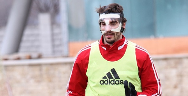 Kayserispor'da Sereno sakatlandı