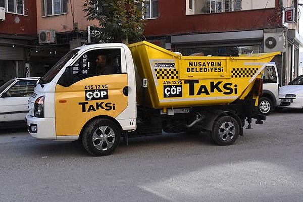 Kayyım atanan belediyeden 'çöp taksi' hizmeti