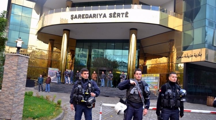 Kayyım atanan belediyelerle ilgili flaş karar!