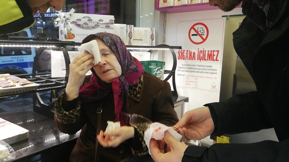 Kaza anı saniye saniye güvenlik kamerasına yansıdı 
