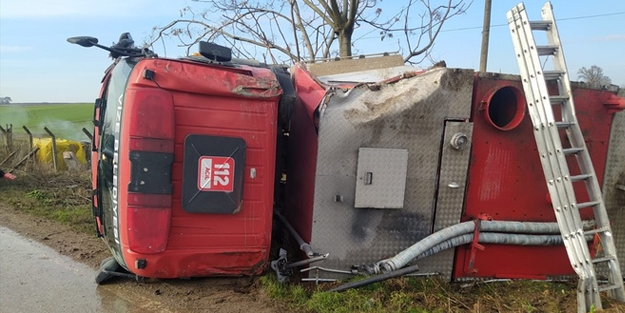 Kaza ihbarına giden itfaiye ekibi, kaza geçirdi!