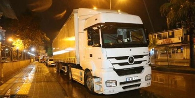 Kaza yapan araca yardıma giden TIR şoförü vuruldu